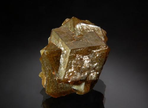 Andradite<br />Stanley Butte area, Stanley Butte, Stanley District, San Carlos Indian Reservation, Graham County, Arizona, USA<br />2.7 x 2.5 cm<br /> (Author: crosstimber)