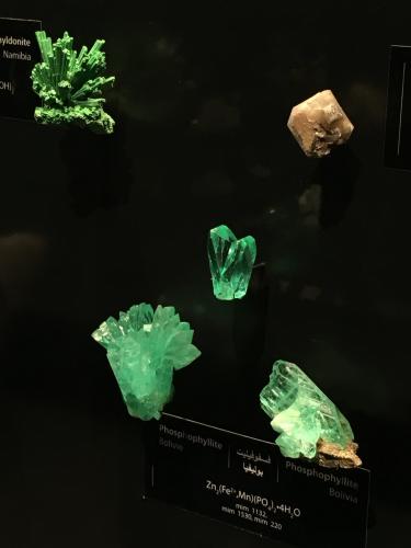 Phosphophyllite - just in case one is not enough you can see three of them... (Author: Fiebre Verde)