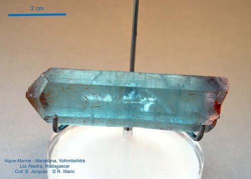 Beryl (variety aquamarine)<br />Manakana, Vohambohitra pegmatite, Tsaratanàna District, Betsiboka Region, Mahajanga (Majunga) Province, Madagascar<br />7.3 cm<br /> (Author: Roger Warin)