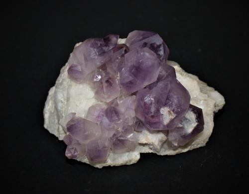 Quartz (variety amethyst)<br />Sanca Creek, Kootenay Lake, Nelson, Regional District Central Kootenay, British Columbia, Canada<br />70mm x 50mm x 40mm<br /> (Author: Philippe Durand)