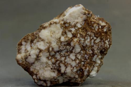 Huntita<br />Mina Weldon, Montes Ben Nevis, Reserva India Tohono O'odham, Distrito Quijotoa, Condado Pima, Arizona, USA<br />30x30x25 mm,<br /> (Autor: Juan Espino)