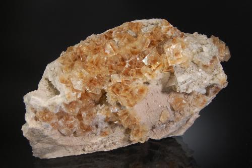 Fluorite<br />White Rock Quarry, Clay Center, Ottawa County, Ohio, USA<br />6.7 x 10.4 cm<br /> (Author: crosstimber)