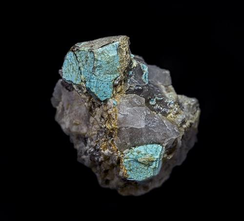 Turquoise after Beryl, Quartz<br />Apache Mine, Turquoise Mountain, Halloran Springs District, San Bernardino County, California, USA<br />1.8 x 2.2 cm<br /> (Author: am mizunaka)