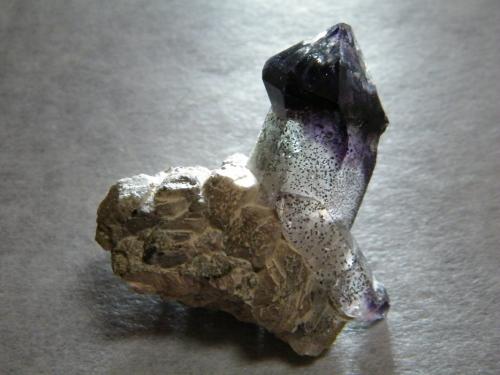 Quartz<br />Montes Goboboseb, Zona Brandberg, Región Erongo, Namibia<br />51mm x 53mm x 30mm<br /> (Author: Heimo Hellwig)