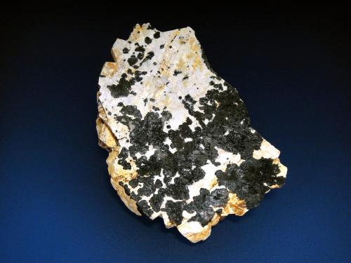 Asbolana<br />Mina La Encontrada, Los Tejares, Ítrabo-Molvízar, Comarca Costa Granadina, Granada, Andalucía, España<br />8 x 5 cm.<br /> (Autor: Antonio P. López)