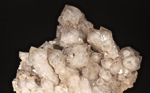 Quartz<br />Yacimiento de Cuarzos, Moosup, Condado Windham, Connecticut, USA<br />10 cm., scepters to 2 cm.<br /> (Author: vic rzonca)