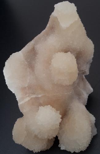 Calcite<br />Caaschwitz Quarry, Gera, Greiz District, Thuringia/Thüringen, Germany<br />9 x 6 cm<br /> (Author: Andreas Gerstenberg)