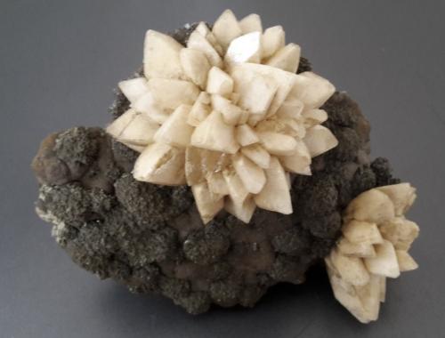 Calcite, Marcasite, Sphalerite<br />Diepenlinchen Mine, Stolberg, Mansfeld-Südharz District, Harz, Saxony-Anhalt/Sachsen-Anhalt, Germany<br />8,5 x 7,5 cm<br /> (Author: Andreas Gerstenberg)