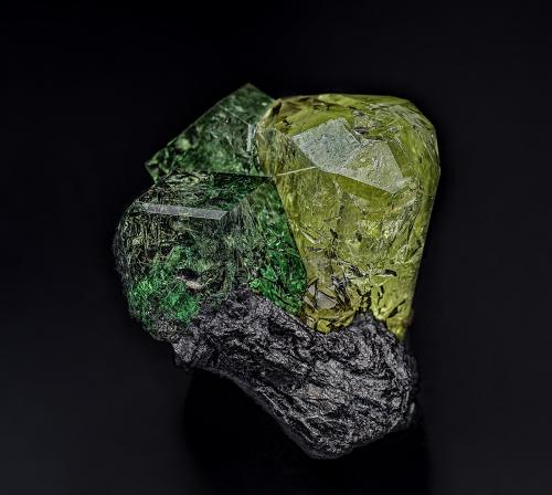 Grossular (variety tsavorite), Diopside, Graphite<br />Merelani Hills, Lelatema Mountains, Simanjiro District, Manyara Region, Tanzania<br />3.0 x 3.4 cm<br /> (Author: am mizunaka)