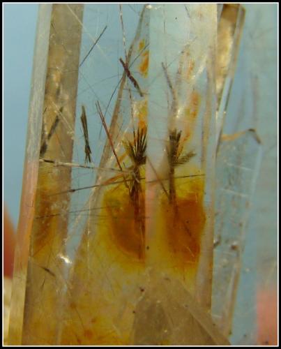 Quartz with inclusions.<br />Erongo Mountain, Usakos, Erongo Region, Namibia<br />68 x 57 x 26 mm<br /> (Author: Pierre Joubert)