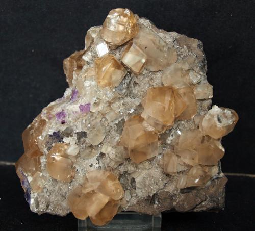 Calcita, Fluorita<br />Mina Elmwood, Carthage, Distrito Central Tennessee Ba-F-Pb-Zn, Condado Smith, Tennessee, USA<br />11 x 10 cm<br /> (Autor: Pedro Antonio)