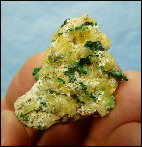 Mimetite and malachite<br />Tsumeb Mine, Tsumeb, Otjikoto Region, Namibia<br />36 x 26 x 10 mm<br /> (Author: Pierre Joubert)