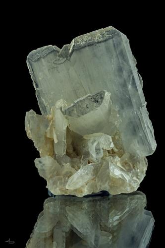 Baryte<br />Barega Mine, Gonnesa, Sud Sardegna Province, Sardinia/Sardegna, Italy<br />5,6 x 5,0 x 3,5 cm<br /> (Author: Niels Brouwer)