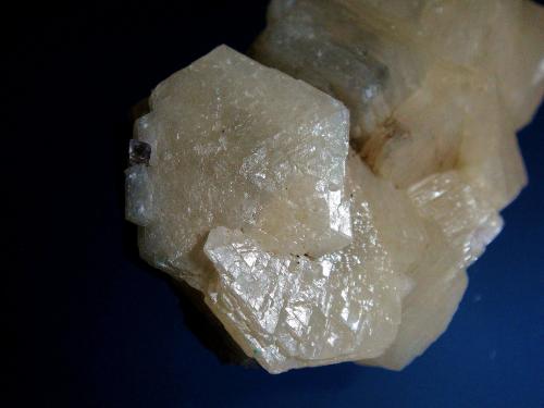 Witherita<br />Mina Minerva I, Grupo Ozark-Mahoning, Sub-Distrito Cave-in-Rock, Condado Hardin, Illinois, USA<br />Cristal de 3 cm.<br /> (Autor: Antonio P. López)