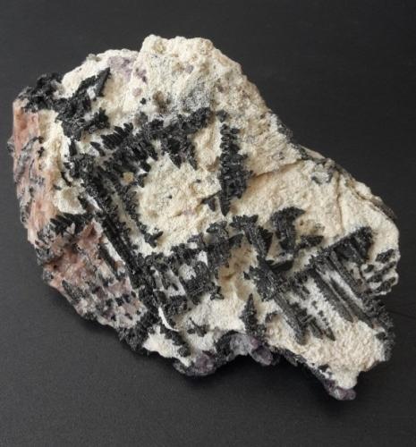 Safflorite<br />Mina Himmelsfürst, Pozo Vertrau auf Gott, Brand-Erbisdorf, Distrito Freiberg, Erzgebirgskreis, Sajonia/Sachsen, Alemania<br />7 x 5 cm<br /> (Author: Andreas Gerstenberg)