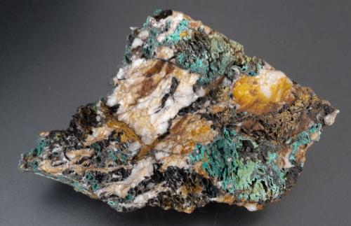 Cornwallite<br />Mina Sophie, Gosenbach, Siegen, Distrito Siegen-Wittgenstein, Arnsberg, Renania del Norte-Westfalia/Nordrhein-Westfalen, Alemania<br />9 x 7 cm<br /> (Author: Andreas Gerstenberg)