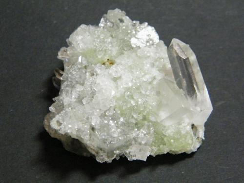 Quartz/Calcite/Prehnite<br />Montes Goboboseb, Zona Brandberg, Región Erongo, Namibia<br />45mm x 48mm x 28mm<br /> (Author: Heimo Hellwig)