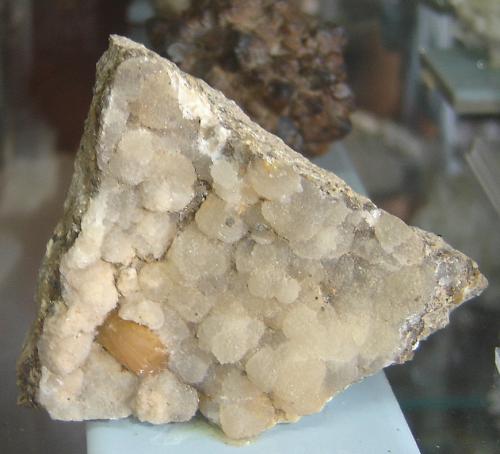 Stellerita (Estellerita) y Calcita<br />Monte Bérico, Caxias do Sul, Nordeste Rio-grandense, Rio Grande do Sul, Brazil<br />6 x 5 x 2 cm<br /> (Autor: Anisio Claudio)