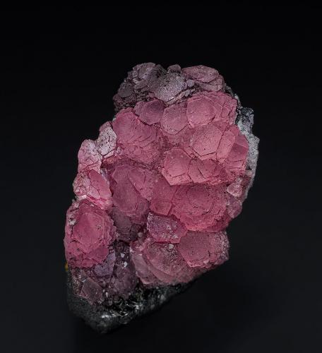 Rhodochrosite<br />N'Chwaning mining area, Kuruman, Kalahari manganese field (KMF), Northern Cape Province, South Africa<br />3.6 x 2.2 cm<br /> (Author: am mizunaka)