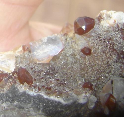 Calcita<br />CSN Quarry (Companhia Siderúrgica Nacional), Arcos, Minas Gerais, Brazil<br />6 x 4 x 3,6 cm<br /> (Autor: Anisio Claudio)