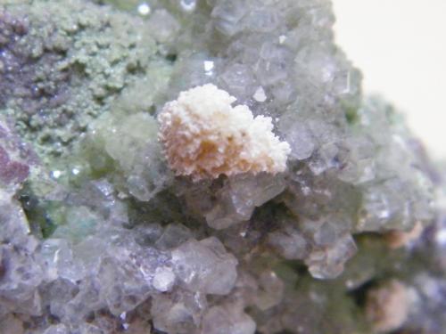 Calcite and Duftite<br />Mina Tsumeb, Tsumeb, Región Otjikoto, Namibia<br />134mm x 72mm x 75mm<br /> (Author: Heimo Hellwig)