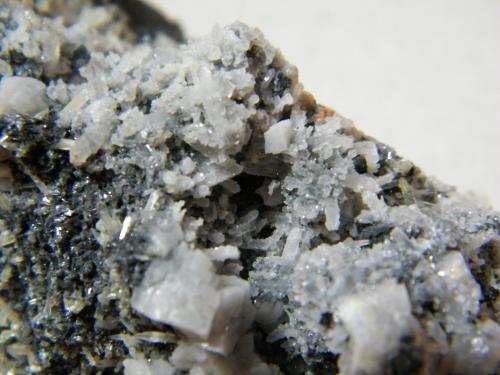Cacite and Mimetite<br />Mina Tsumeb, Tsumeb, Región Otjikoto, Namibia<br />83mm x 57mm x 46mm<br /> (Author: Heimo Hellwig)