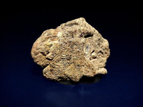 Bastnäsita-(Ce)<br />Andakatany, Distrito Ambatofinandrahana, Región Amoron'i Mania, Provincia Fianarantsoa, Madagascar<br />4 x 3 cm.<br /> (Autor: Antonio P. López)