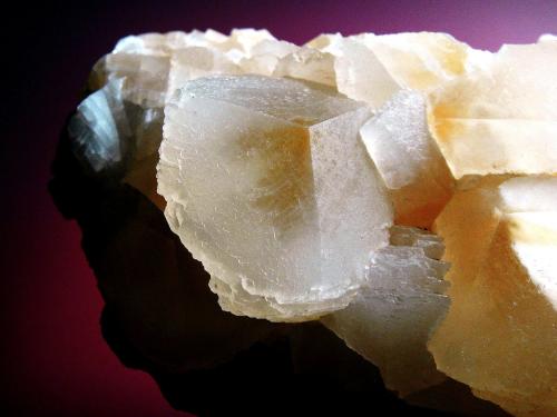 Calcita<br />Rio Maior, Distrito Santarém, Portugal<br />Cristal de 4,5 cm.<br /> (Autor: Antonio P. López)