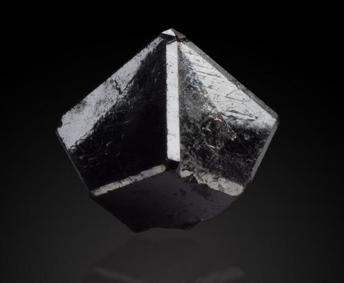 Rutile<br />Graves Mountain, Lincoln County, Georgia, USA<br />2.5 cm<br /> (Author: dontgogreen)