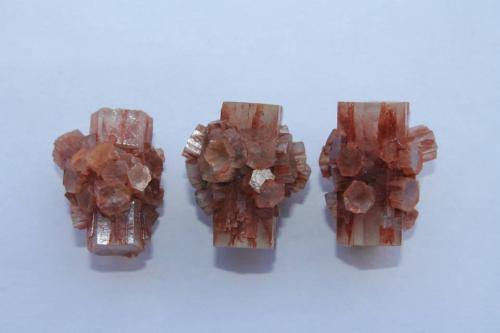 Aragonito.<br />Afloramiento del Keuper de Los Cerrillos, Los Cerrillos, Monterde, Comarca de la Comunidad de Calatayud, Zaragoza, Aragón, España<br />Cristales de 2,5 cm. de longitud.<br /> (Autor: Rafael varela olveira)