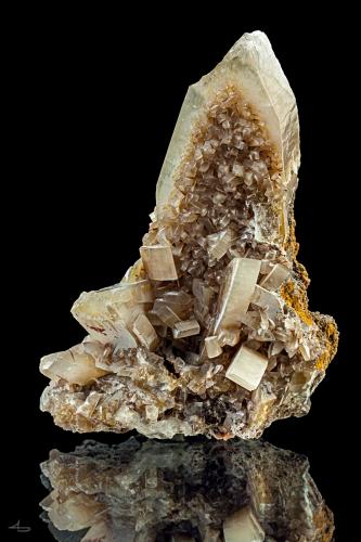 Baryte<br />Clara Mine, Rankach Valley, Oberwolfach, Wolfach, Black Forest, Baden-Württemberg, Germany<br />6,7 x 4,2 x 2,8 cm<br /> (Author: Niels Brouwer)