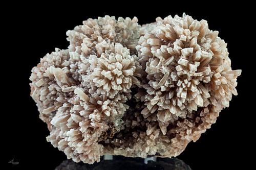 Baryte<br />Clara Mine, Rankach Valley, Oberwolfach, Wolfach, Black Forest, Baden-Württemberg, Germany<br />8,1 x 5,6 x 4,5 cm<br /> (Author: Niels Brouwer)