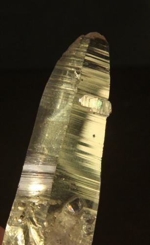 Quartz<br />Peñas Blancas Mine, Municipio San Pablo de Borbur, Western Emerald Belt, Boyacá Department, Colombia<br />23mm x 68mm x 13mm<br /> (Author: franjungle)