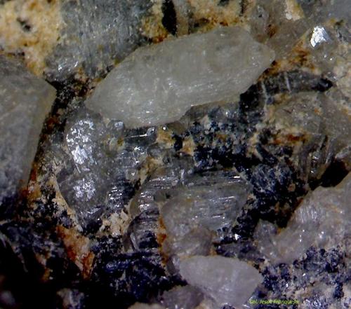 Cerusita.<br />Mina Mineralogia, El Molar, Comarca Priorat, Tarragona, Cataluña / Catalunya, España<br />0´529x0´256 mm.<br /> (Autor: Jesus Franquesa Baucells)