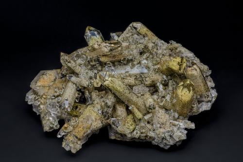 Quartz<br />Curvelo, Minas Gerais, Brasil<br />8.4 x 5.0 cm<br /> (Author: am mizunaka)