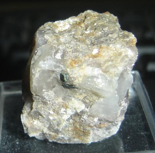 Microlita<br />Quixabá pegmatite, Quixabá, Paraíba, Northeast Region, Brazil<br />Cristal con 5 x 6 x 5 mm<br /> (Autor: Anisio Claudio)