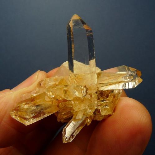 Quartz<br />Ceres, Warmbokkeveld Valley, Ceres, Valle Warmbokkeveld, Witzenberg, Cape Winelands, Provincia Occidental del Cabo, Sudáfrica<br />45 x 31 x 23 mm<br /> (Author: Pierre Joubert)