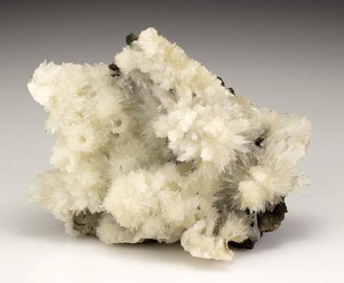 Aragonite<br />Belvidere Mountain Quarries, Lowell & Eden, Orleans and Lamoille Counties, Vermont, USA<br />7.0cm x 5.0cm<br /> (Author: rweaver)