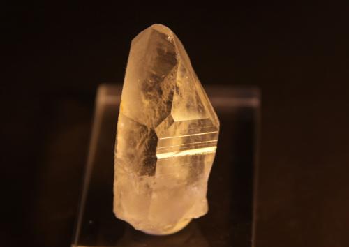 Quartz<br />Peñas Blancas Mine, Municipio San Pablo de Borbur, Western Emerald Belt, Boyacá Department, Colombia<br />24mm x 46mm x 21mm<br /> (Author: franjungle)