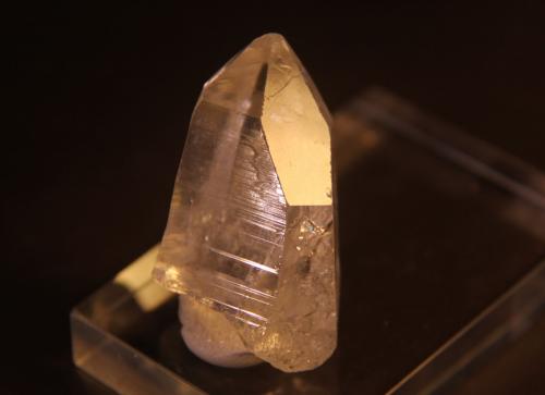 Quartz<br />Peñas Blancas Mine, Municipio San Pablo de Borbur, Western Emerald Belt, Boyacá Department, Colombia<br />28mm x 45mm x 19mm<br /> (Author: franjungle)