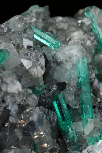 Beryl (variety emerald), Calcite, Dolomite<br />Coscuez mining district, Municipio San Pablo de Borbur, Western Emerald Belt, Boyacá Department, Colombia<br />51x39x33mm, xls up to 12mm<br /> (Author: Fiebre Verde)