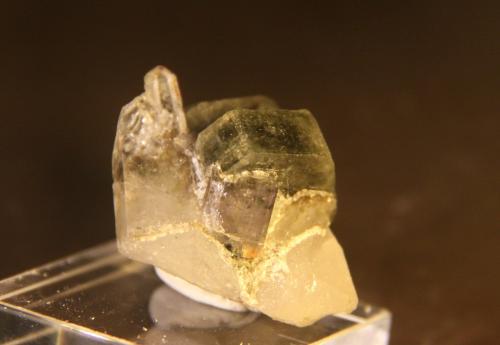 Fluorapatite and Quartz<br />Minas da Panasqueira, Aldeia de São Francisco de Assis, Covilhã, Castelo Branco, Cova da Beira, Centro, Portugal<br />44mm x 34mm x 38mm<br /> (Author: franjungle)