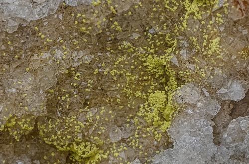 Quartz, Mimetite<br />Gottesehre Mine, Urberg, Dachsberg (Südschwarzwald), Waldshut, Freiburg, Baden-Württemberg, Germany<br /><br /> (Author: am mizunaka)