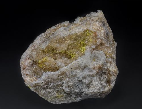 Quartz, Mimetite<br />Gottesehre Mine, Urberg, Dachsberg (Südschwarzwald), Waldshut, Freiburg, Baden-Württemberg, Germany<br />5.7 x 5.0 cm<br /> (Author: am mizunaka)