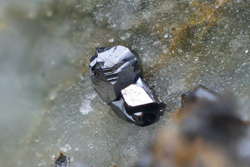 Esfalerita<br />Mina Los Ingleses, Llanos del Hogarzal, Villanueva del Duque, Comarca Los Pedroches, Córdoba, Andalucía, España<br />Campo de visión de 12 mm<br /> (Autor: Antonio Carmona)