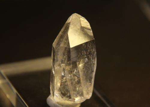 Quartz<br />Peñas Blancas Mine, Municipio San Pablo de Borbur, Western Emerald Belt, Boyacá Department, Colombia<br />22mm x 44mm x 18mm<br /> (Author: franjungle)