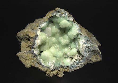 Prehnite<br />O&G Southbury Quarry, Southbury, New Haven County, Connecticut, USA<br />5.5 x 8.5 x 11.2 cm<br /> (Author: crosstimber)