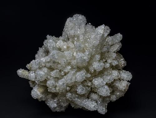 Quartz, Fluorapophyllite-(K)<br />Second Sovetskii Mine, Dalnegorsk, Dalnegorsk Urban District, Primorsky Krai, Russia<br />8.5 x 9.5 cm<br /> (Author: am mizunaka)
