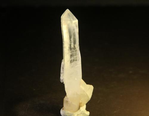 Quartz<br />San Cristobal, Municipio Suaita, Santander Department, Colombia<br />20mm x 64mm x 14mm<br /> (Author: franjungle)