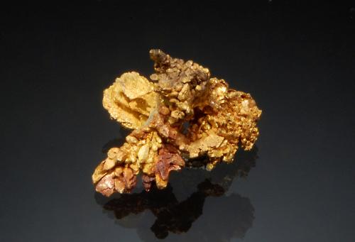 Gold<br />Colorado Quartz Mine, Colorado, Colorado District, Mother Lode Belt, Mariposa County, California, USA<br />2.0 x 2.6 cm<br /> (Author: crosstimber)